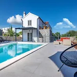 Vila Angelica Lakmartin