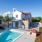 Vila Angelica Lakmartin
